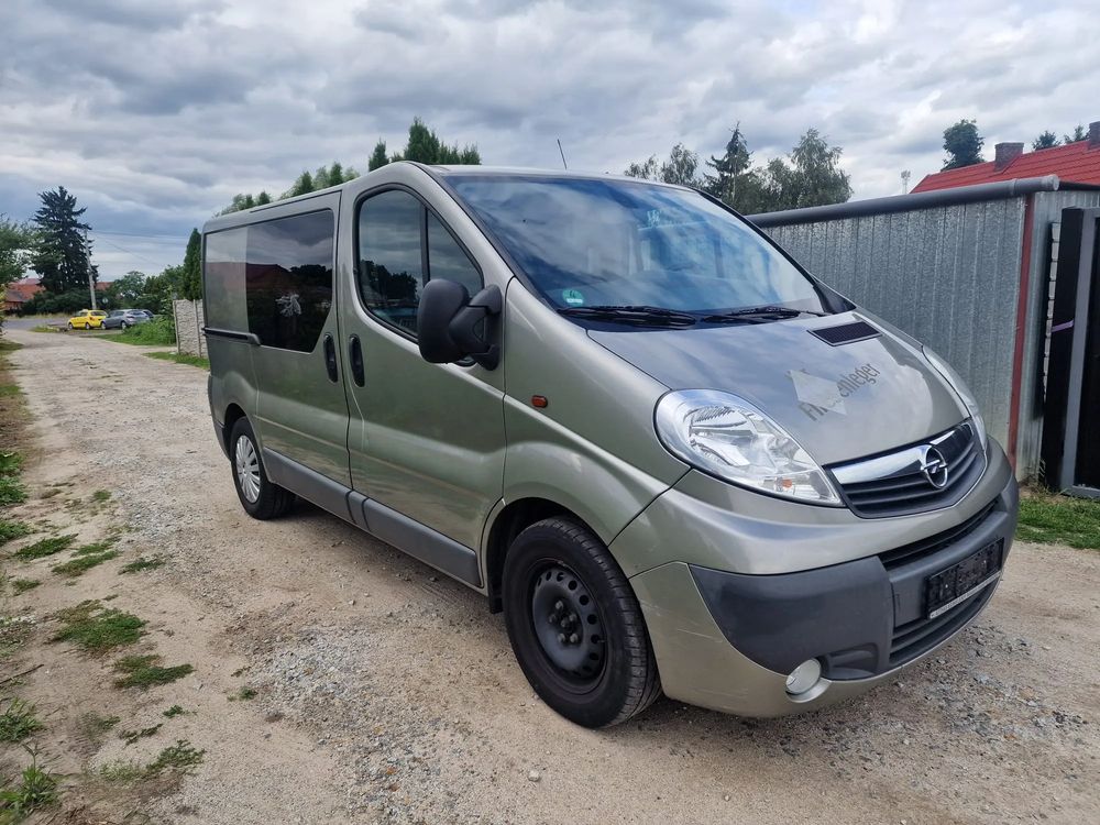 Opel Vivaro I (2001-2014) L1H1 2.7t 2012