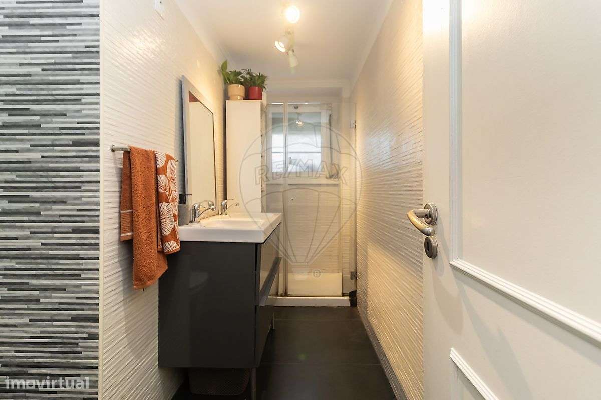 Apartamento T3 à venda em Lisboa-8