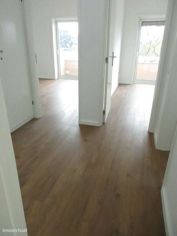 T3 Aguas Santas, Corim com garagem box-18