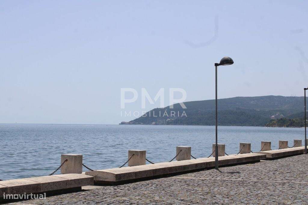 Investimento em Setúbal - Apartamento T1 com inquilino e terraço-14
