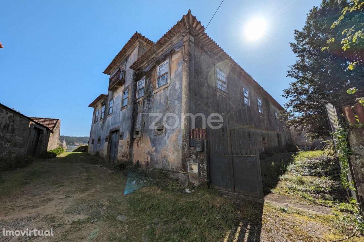 Quinta T8 c/ terreno em Milheirós de Poiares, Santa Maria da Feira