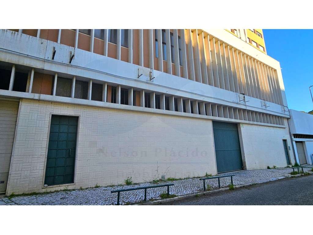 Escritórios, Co-Working ou Espaço de Múltiplas Utilizações com Esta...-28