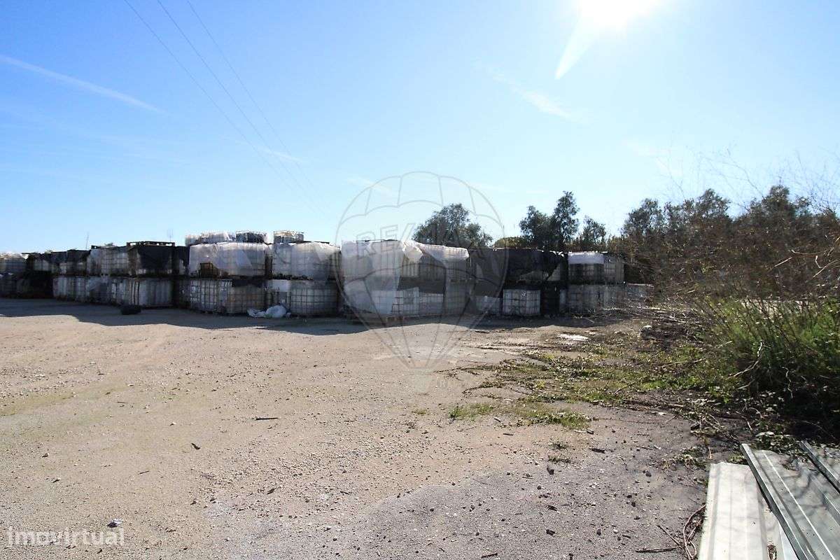 Armazém T0 para venda-17