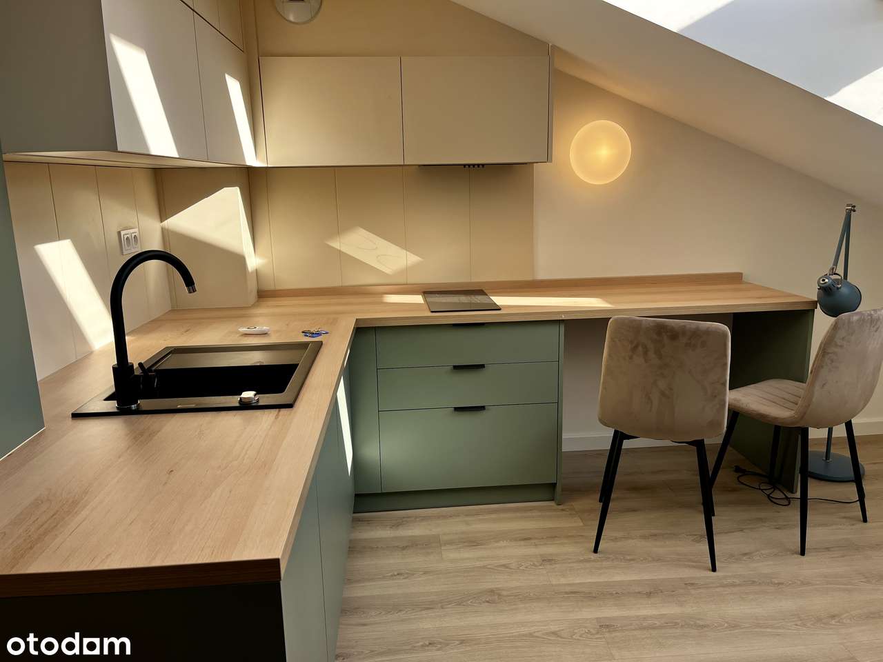 Kawalerka w odrestaurowanej kamienicy z windą – Centrum Poznania - Pełny obrazek: 3/18