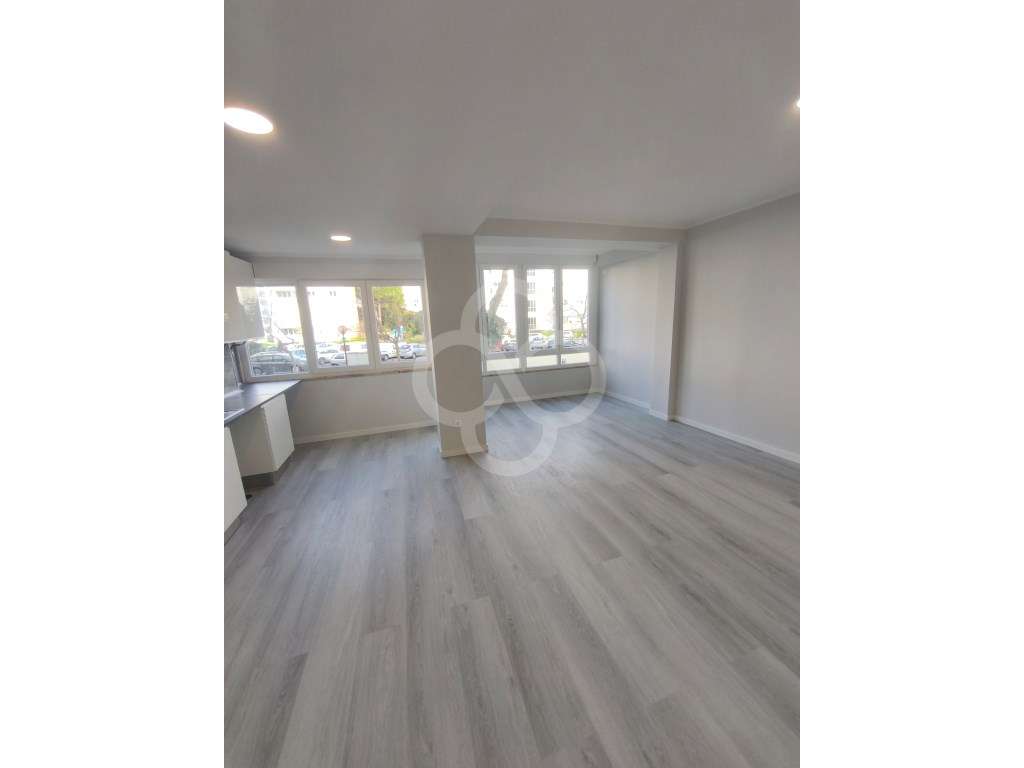 Apartamento T2 à venda - Rua António Sérgio, Oeiras - Grande imagem: 4/17