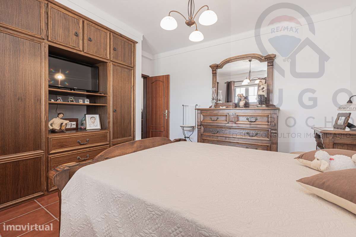 Quinta com 1,425 ha em Redondo-40