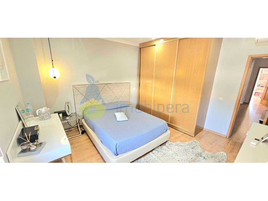 Moradia T4 com 260m2 de área e cave de 95m2, localizada no Monte da...-47