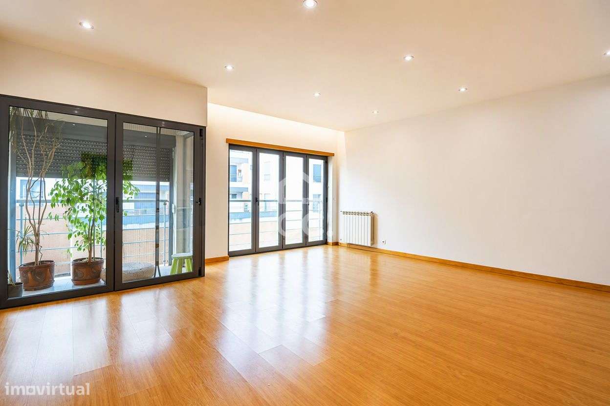 Apartamento T3 com garagem na Quinta de São Luís, Pereira.-2