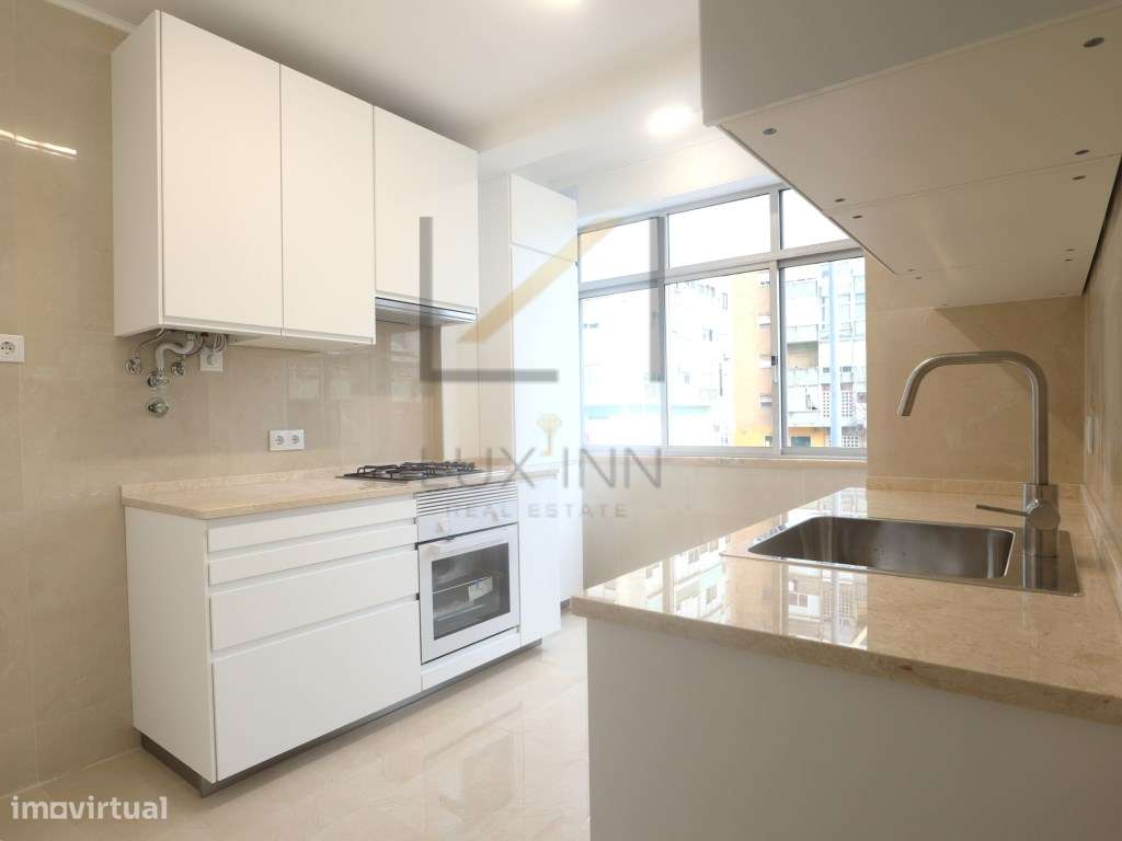 T3 renovado - Amadora a poucos metros do comboio - Grande imagem: 3/31