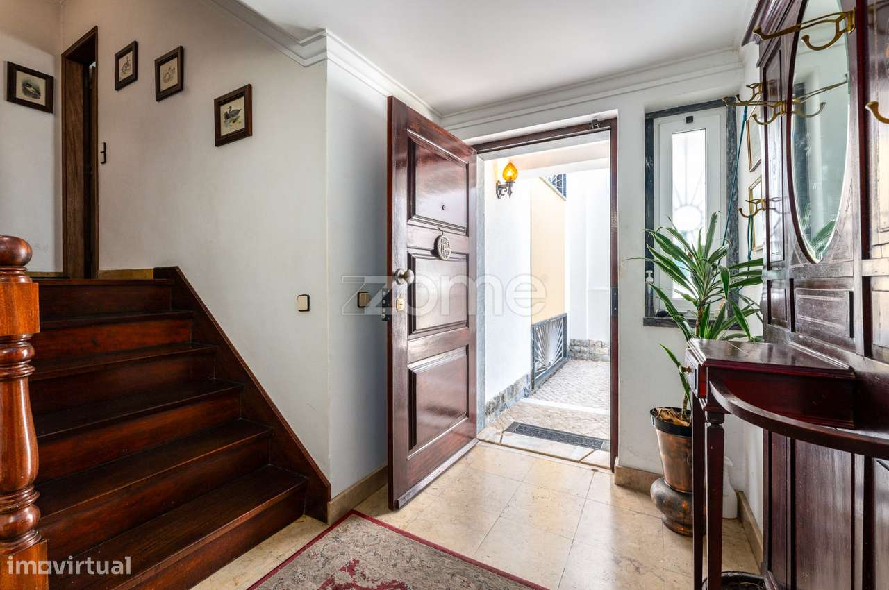 Moradia T3 + T1 em Cascais - Localização Privilegiada - Grande imagem: 5/42