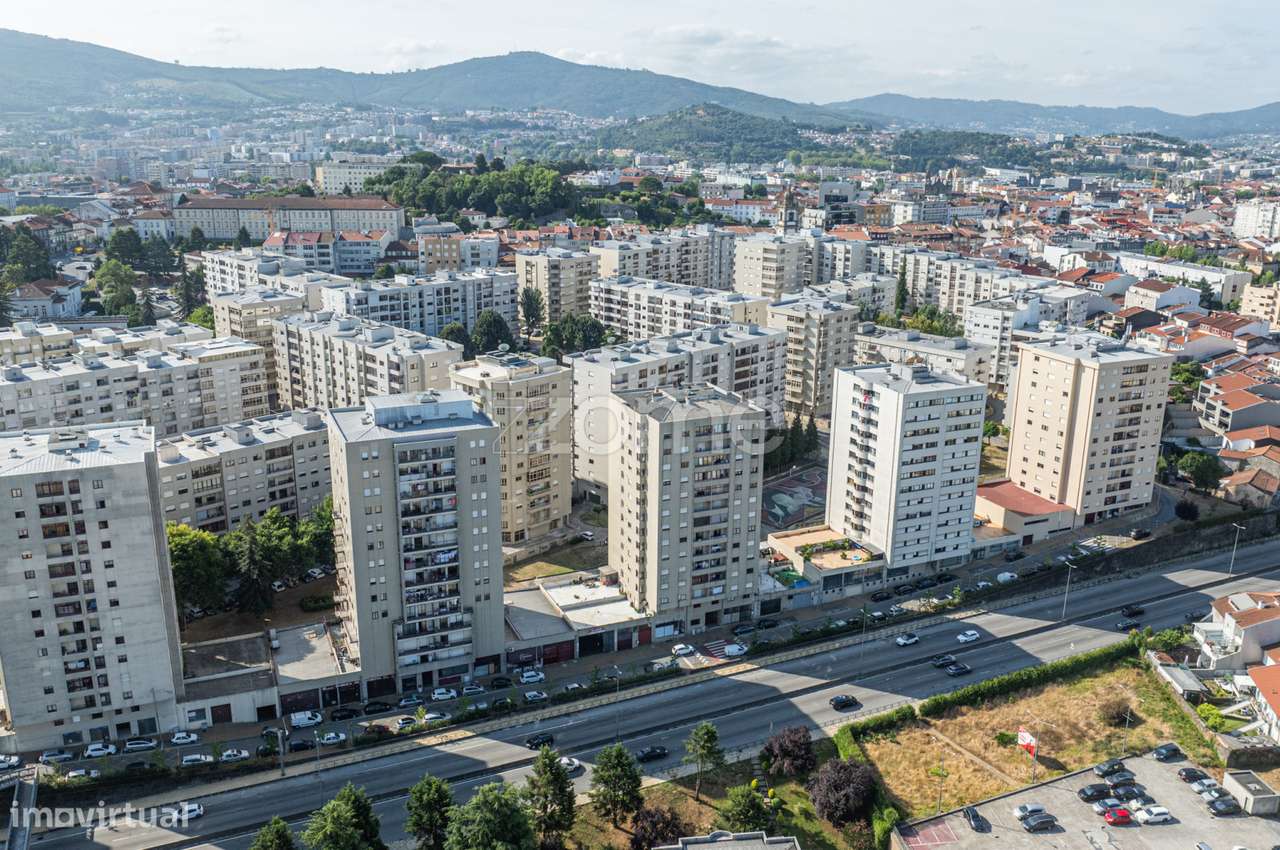 Apartamento T2 renovado em São Vicente, Braga - Grande imagem: 2/27