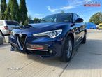 Alfa Romeo Stelvio - 1