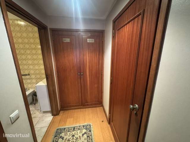 Apartamento T5 na Rua do Campo Alegre-41