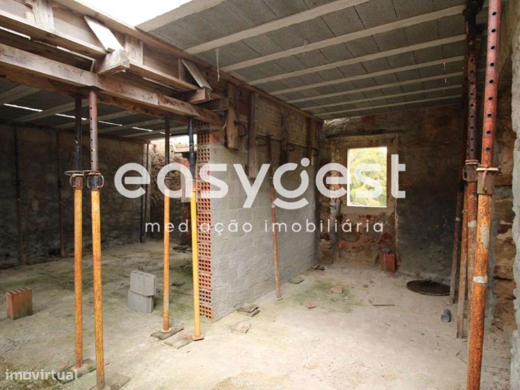 Casa de Aldeia para restauro na freguesia de Alvorninha - Grande imagem: 5/12