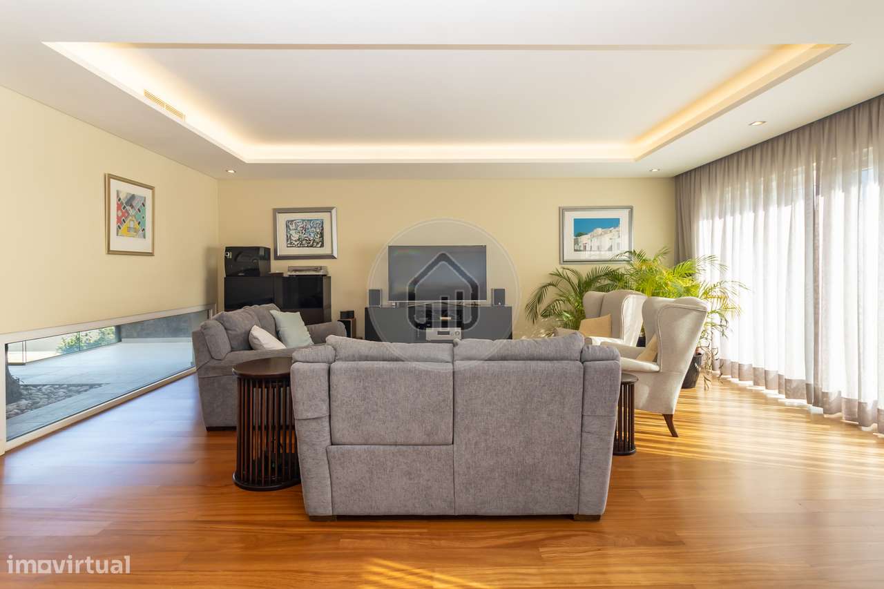 Moradia V5+1 | Piscina, vista mar e jardim | Porto Salvo, Oeiras-13