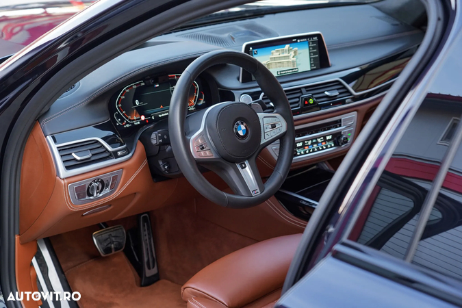 BMW Seria 7 750Li xDrive - 17