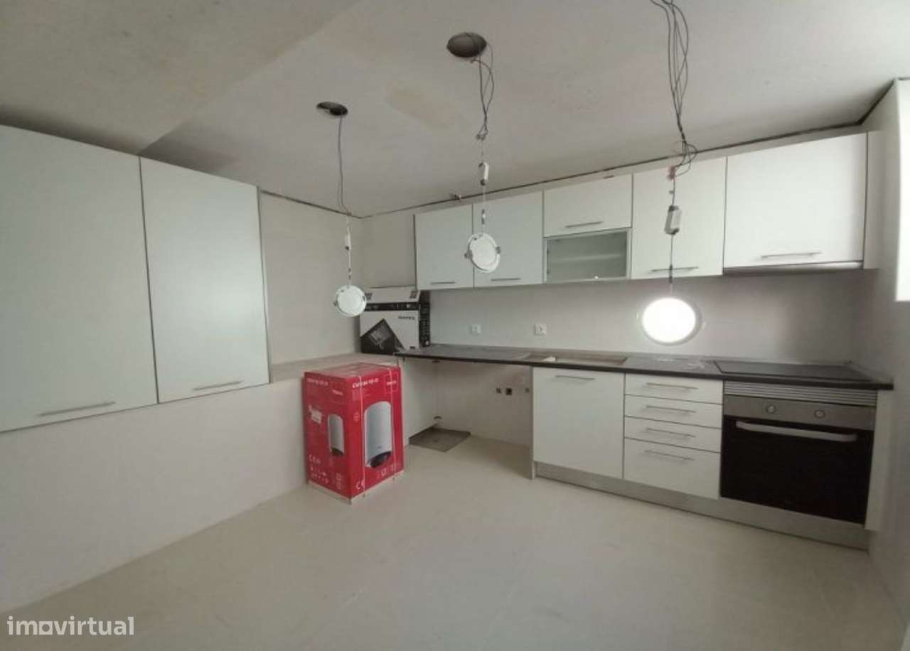 Moradia T4 remodelada na Parede, Cascais-9