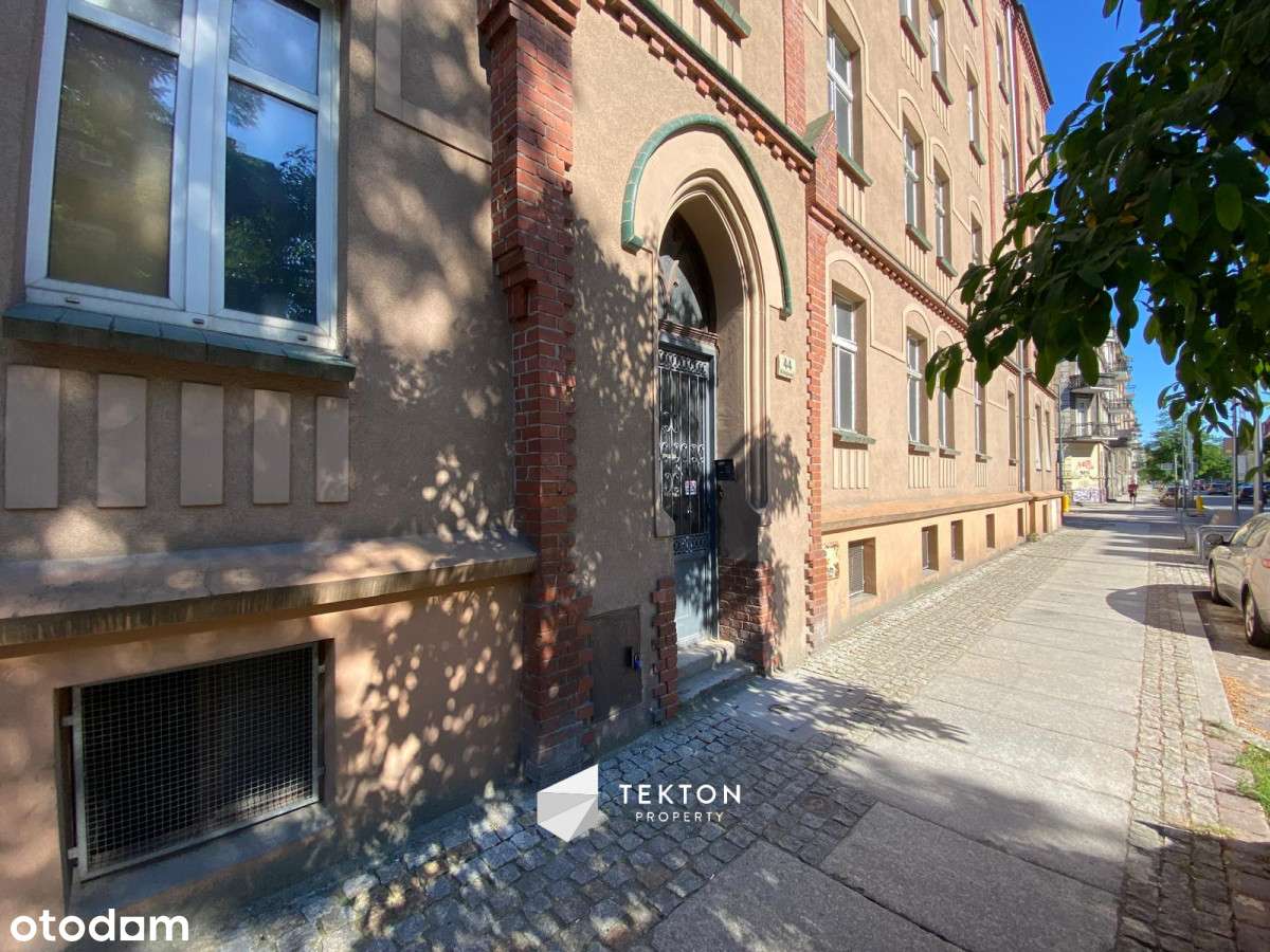 Jasne mieszkanie po remoncie, do wprowadzenia się