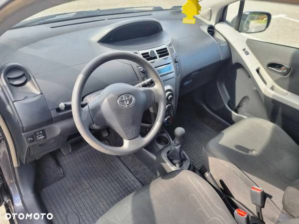 Toyota Yaris 1.0 Luna - 14