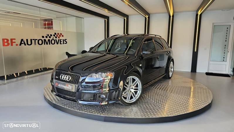 Audi RS4 Avant 4.2 V8 - 1