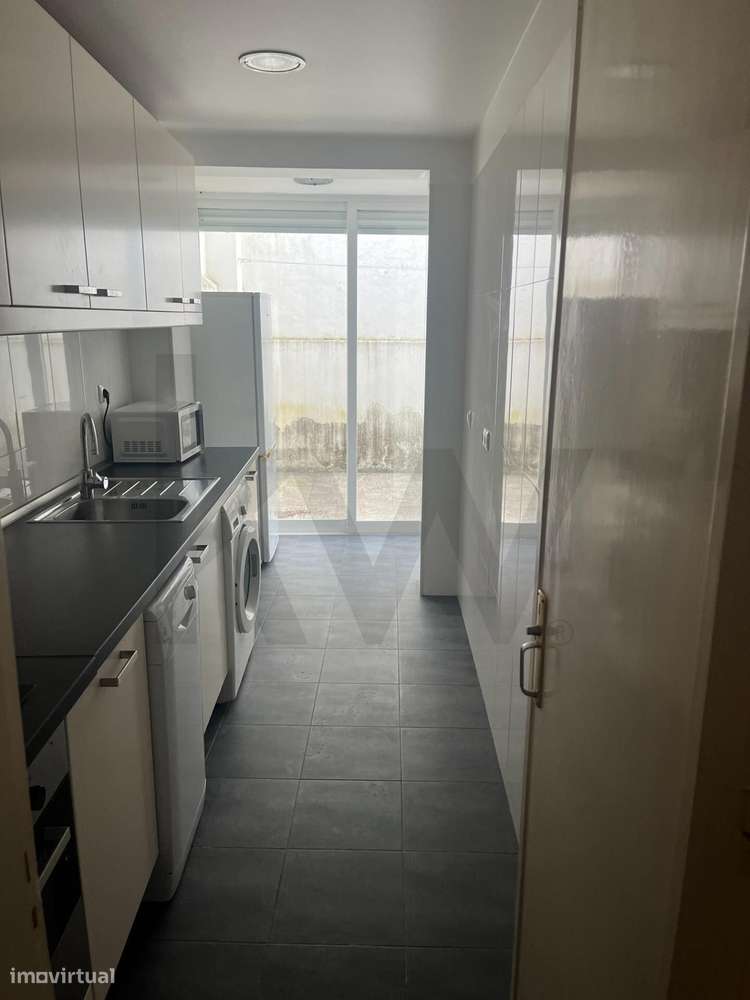 Apartamento T1 com logradouro em Algés | Mobilado e equipado para arre - Grande imagem: 4/12