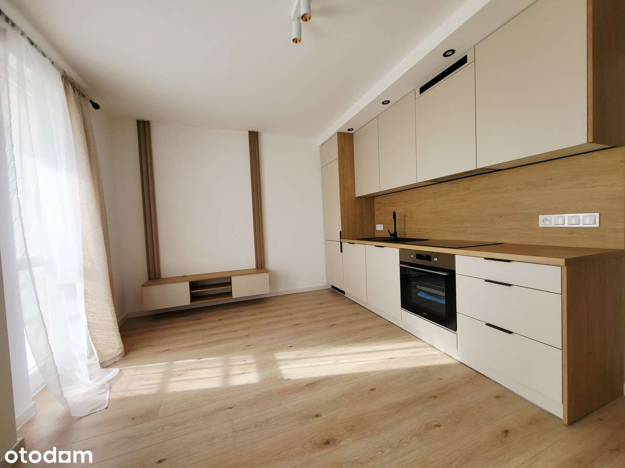 3pokoje po generalnym remoncie w nowoczesnym stylu z meblami na wymiar-12