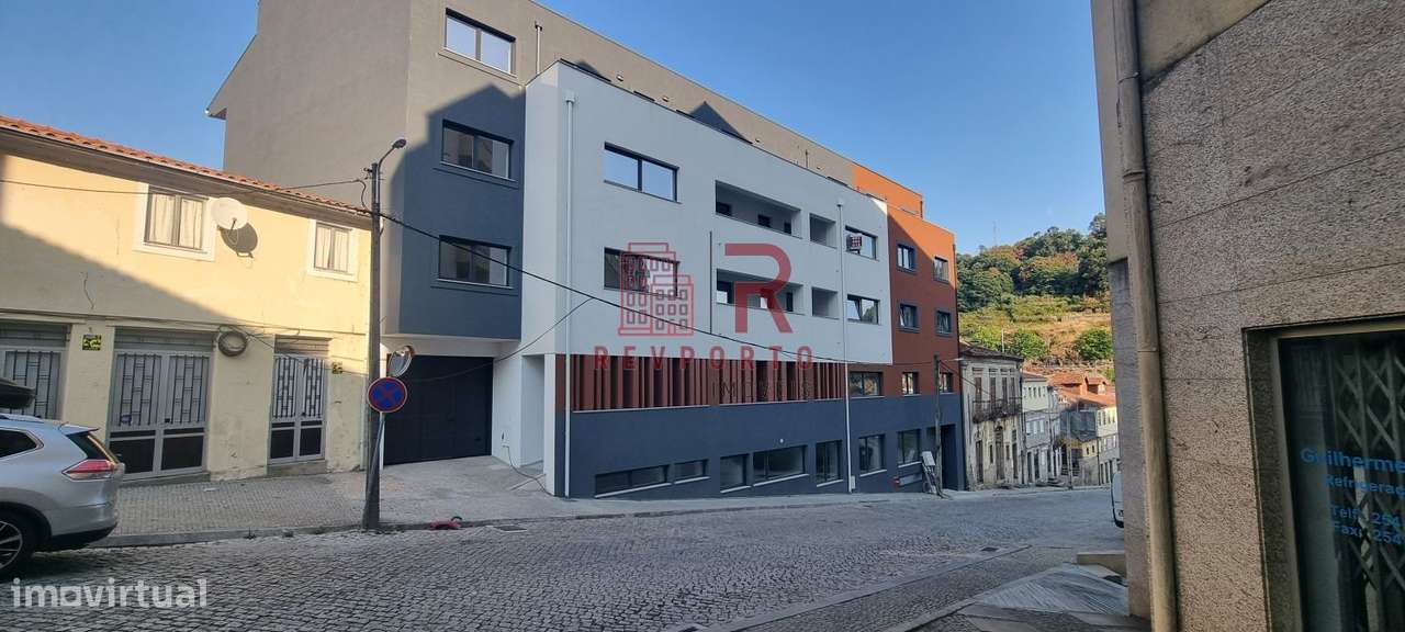 Apartamento T2, Novo, com suite e garagem dupla-34