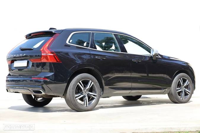 Volvo XC 60 2.0 D4 R-Design AWD Geartronic - 28
