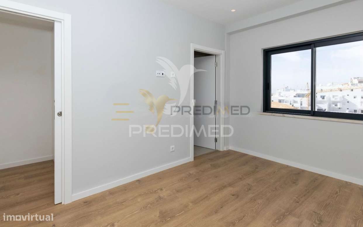 Penthouse T4 com Terraço e piscina - Grande imagem: 4/8