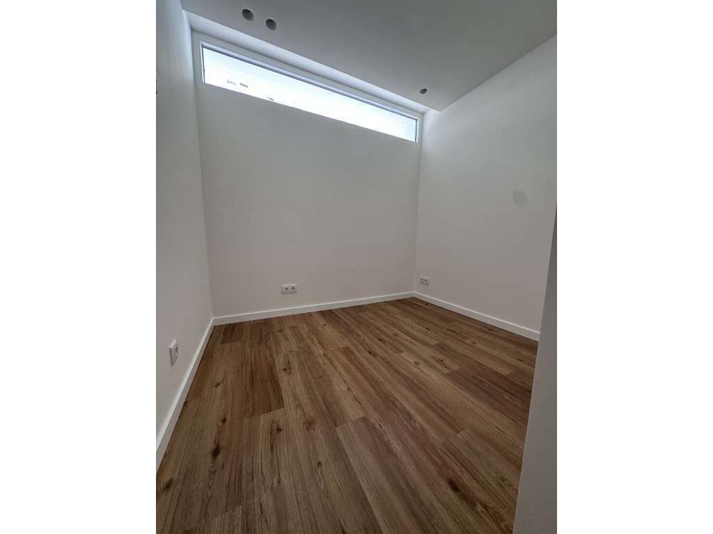 Moradia de Luxo V5 - Conforto, Modernidade e Elegância-13