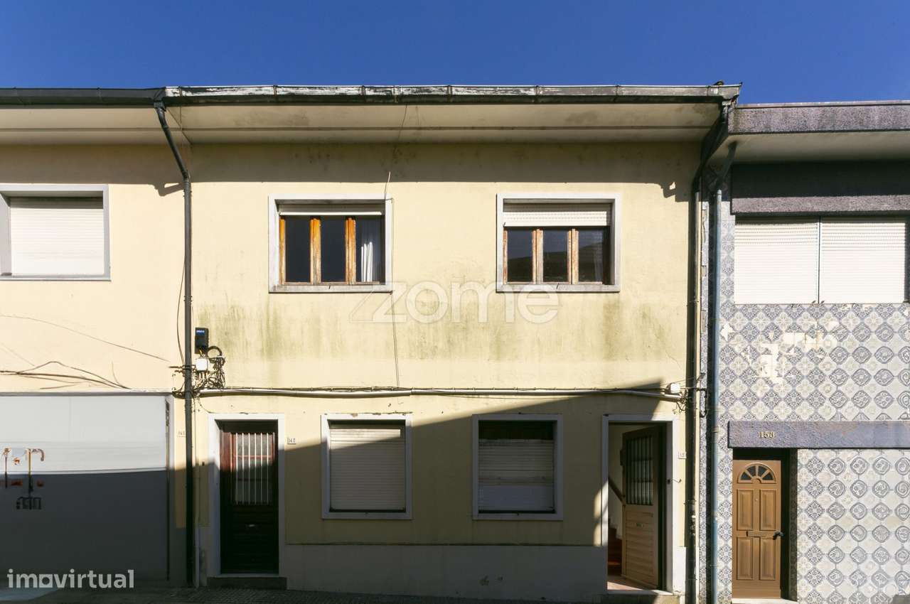 T2 com Logradouro Generoso em S. Mamede de Infesta - Grande imagem: 2/29