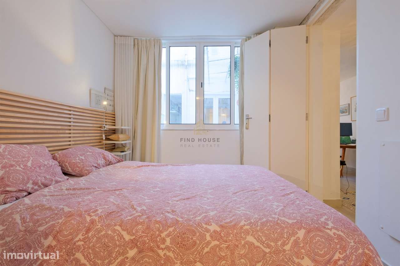 Apartamento T2 com licença para A.L. no centro de Lisboa-20