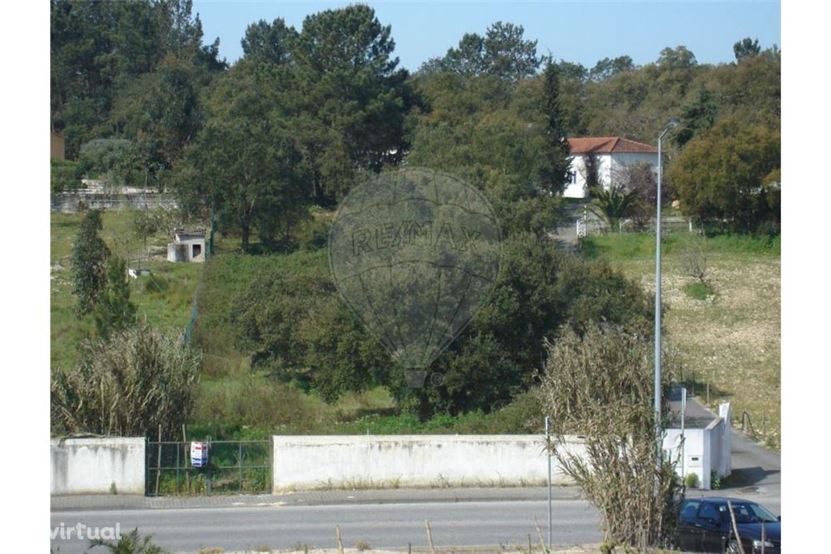 LOTE DE TERRENO NA CIRCULAR URBANA DO CARTAXO