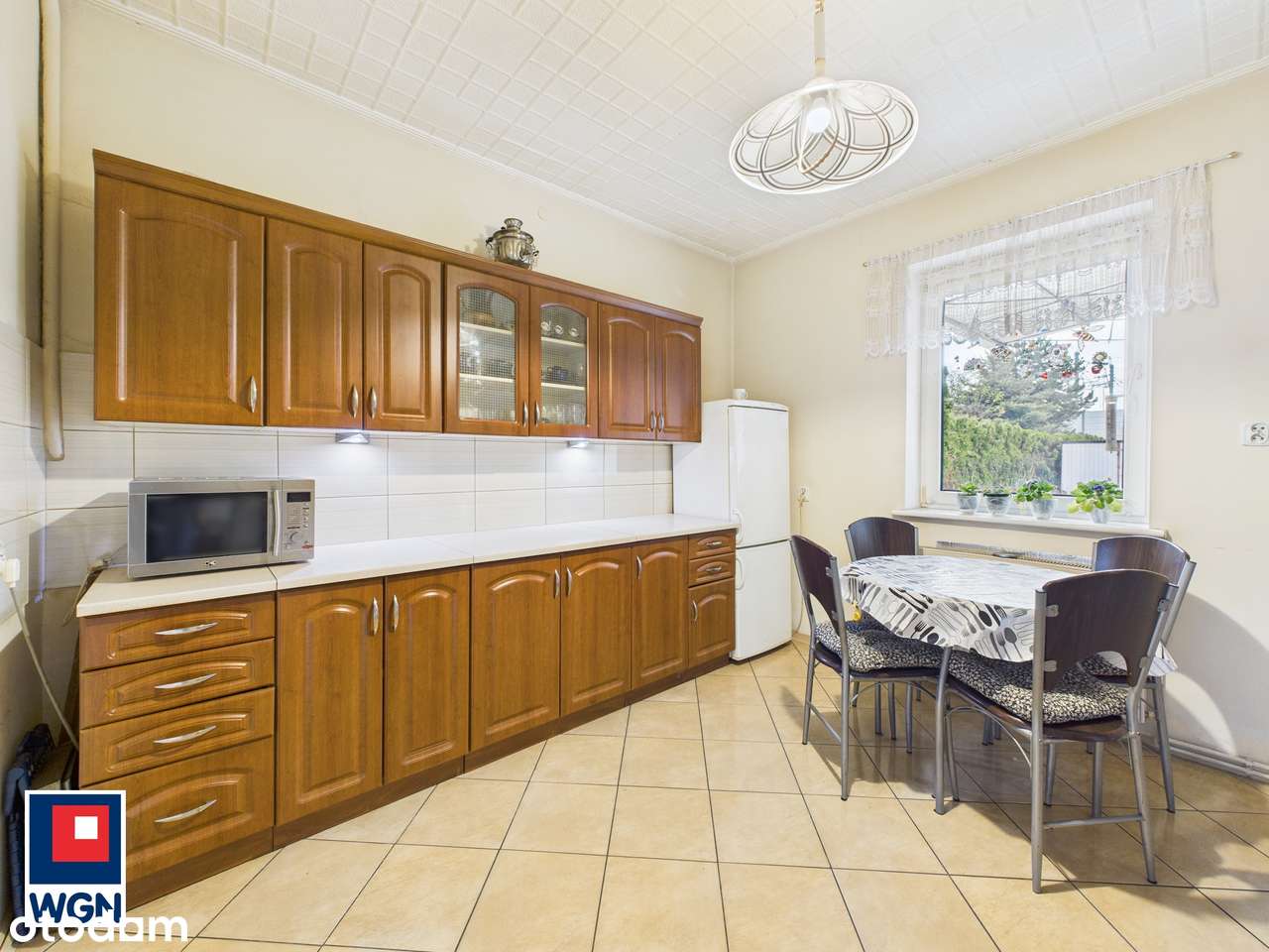 Atrakcyjny dom w spokojnej dzielnicy miasta z dużą działką w Kościanie-8