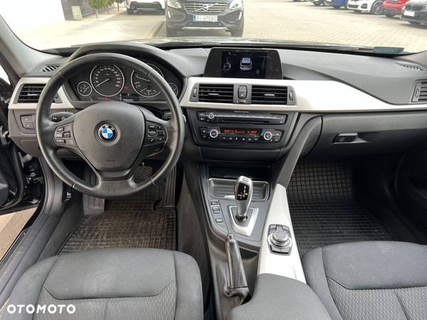 BMW Seria 3 320d Touring - 6