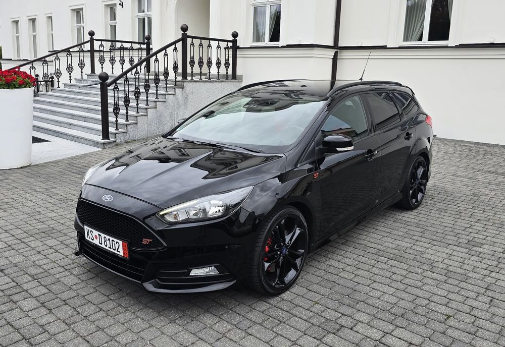 Ford Focus Mk3 (2010-2018) 2.0 EcoBoost ST mit Leder-Exclusiv-Paket 2016