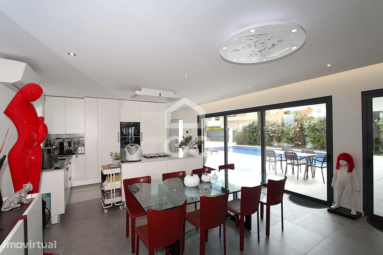 Moradia T3 com piscina, terraço e garagem ampla em Alcantarilha - Grande imagem: 5/40