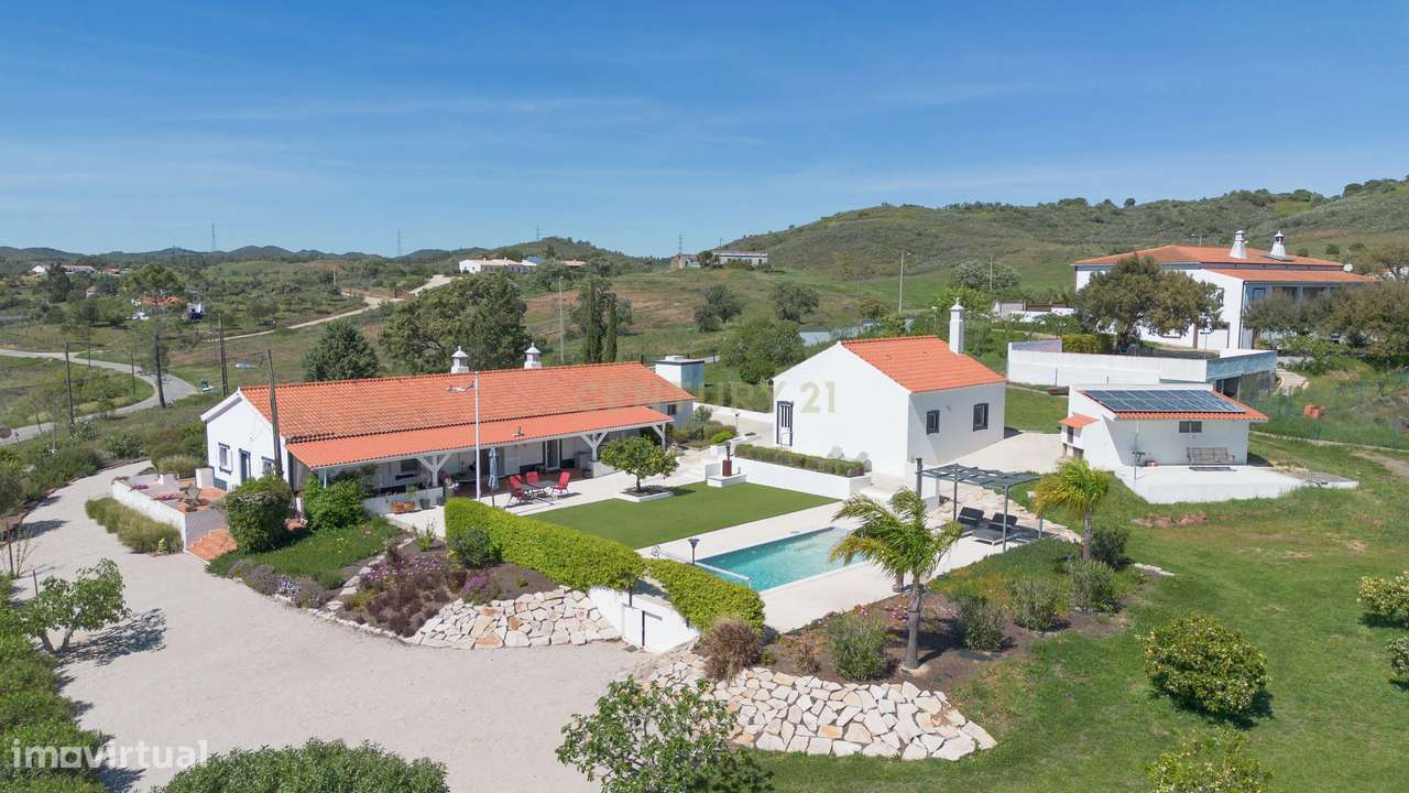 Moradia T4 Com Piscina E Jardins Proxima Da Barragem Do Funcho