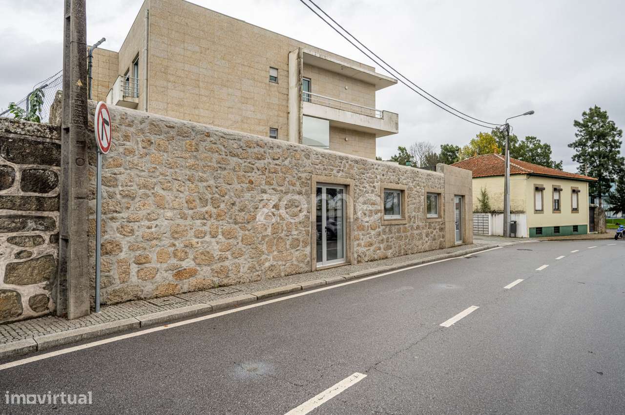 Loja ao Aeroporto do Porto - Grande imagem: 3/23