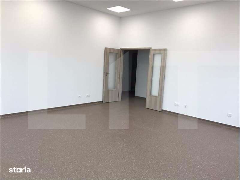 Hala moderna, nou construita cu cele mai noi finisaje - Imagine principală: 5/10