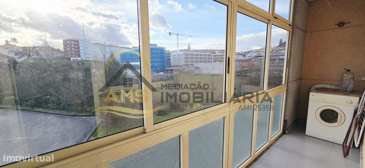 APARTAMENTO T3 COM TRÊS FRENTES E GARAGEM A 5 min a pé do Centro de-54