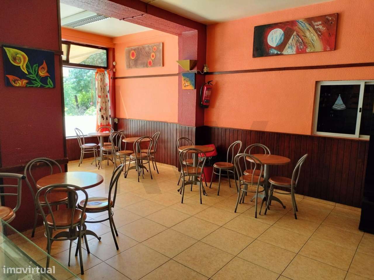 3 espaços comerciais junto ao Vale das Flores - Grande imagem: 2/9