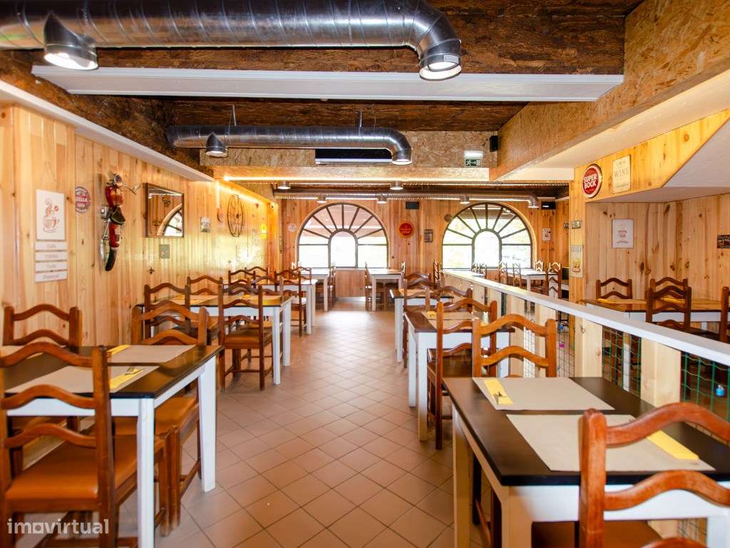 Espaço para Restaurante pronto a funcionar, em Queluz de Baixo-0