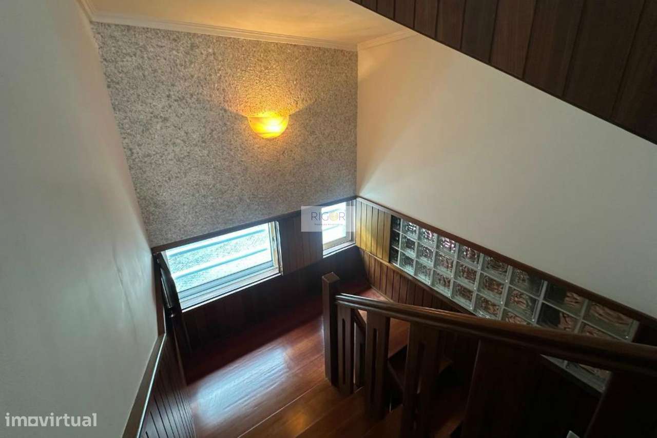 Moradia T4 de 4 frentes na cidade da Maia-24