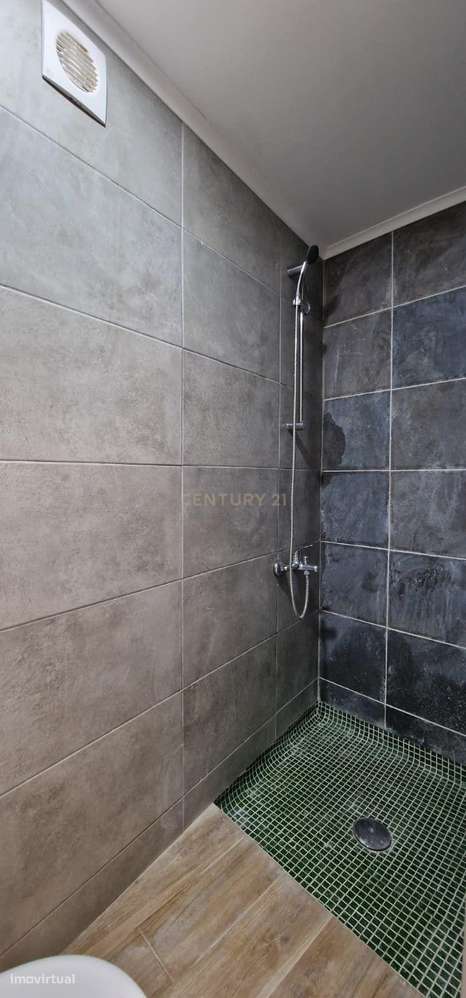 Prédio na Zona Histórica de Torres Novas-11