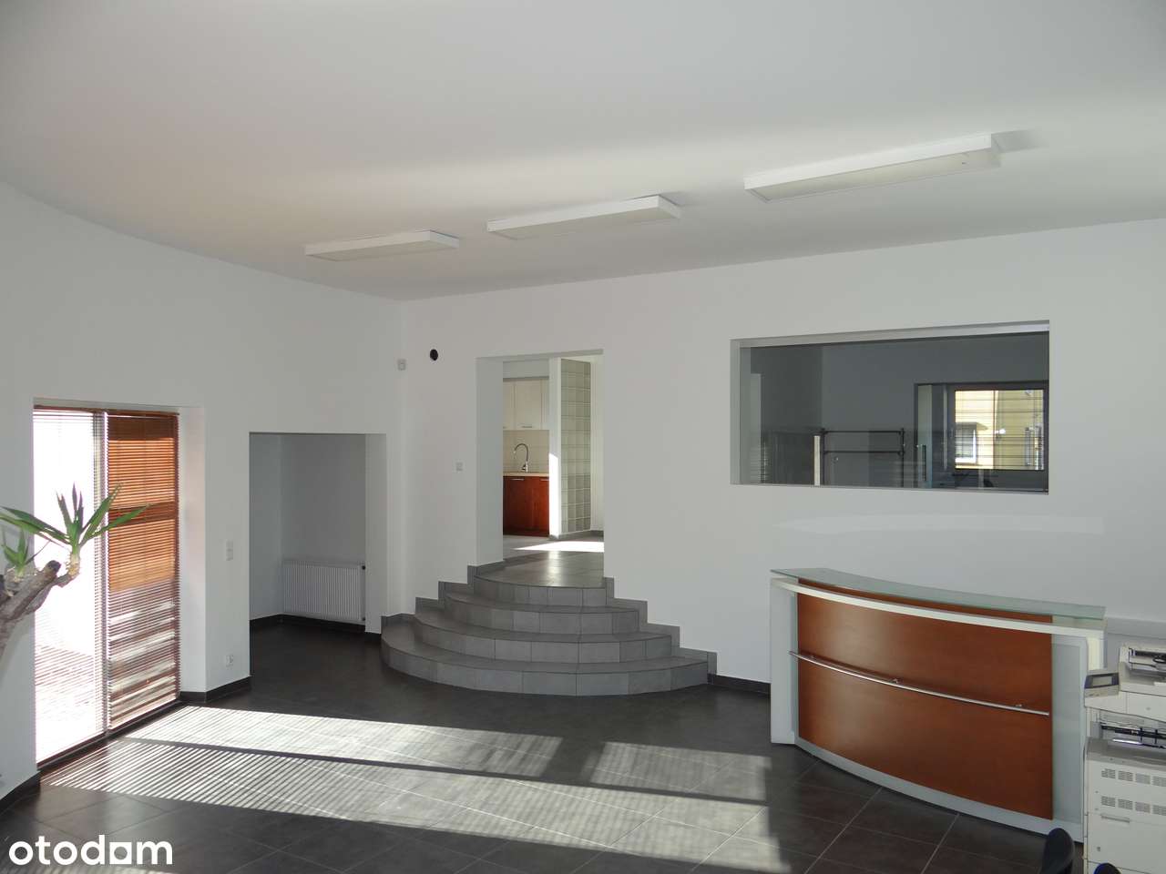 Pomieszczenia biurowo-usługowe w Poznaniu przy ul. Żonkilowej - Pełny obrazek: 1/16