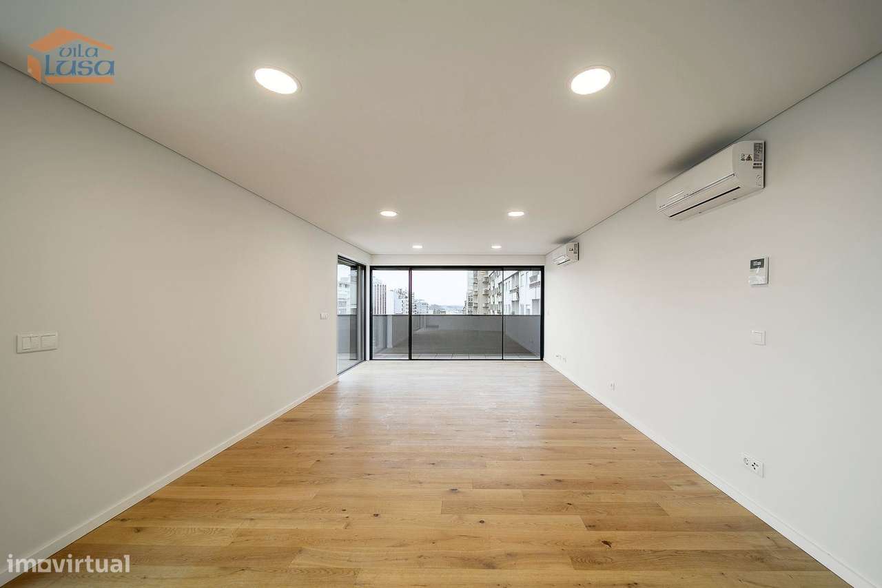 Exclusivo T4 com 3 Frentes na Avenida da República  Vila Nova de Gaia - Grande imagem: 5/30