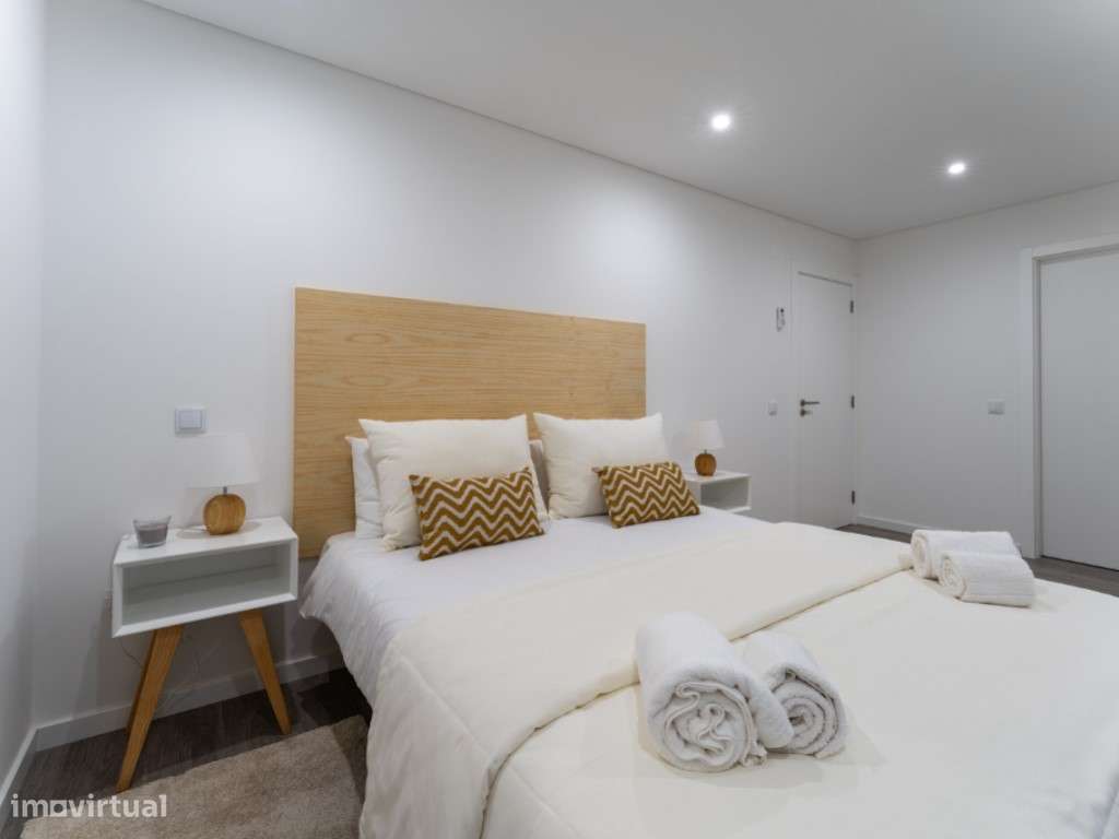 Apartamento com vista mar, piscina e estacionamento na Nazaré-12