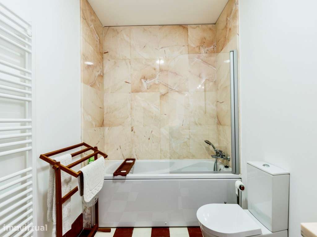 Moradia T4+1 no Centro da Vila Nogueira de Azeitão-32