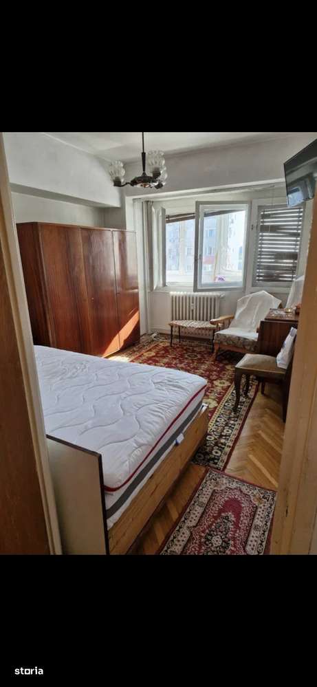 Apartament De Vânzare cu 3 Camere in zona ion mihalache sec.1-3